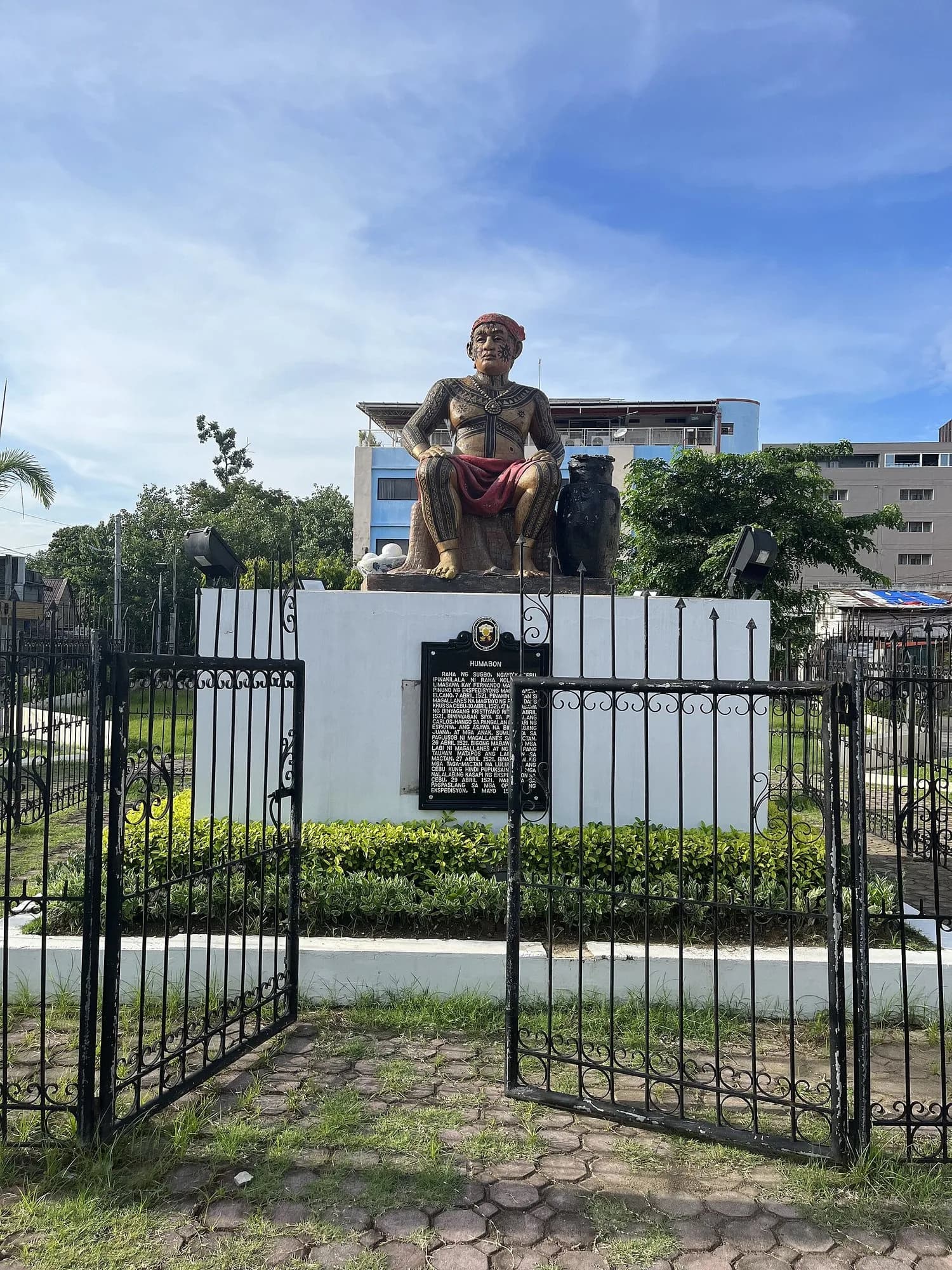File:Humabon Monument in Cebu City.jpg