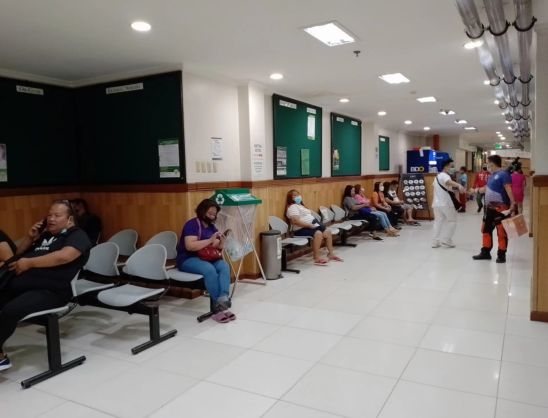 File:Interior of Chong Hua Hospital (02) (02-17-2023).jpg