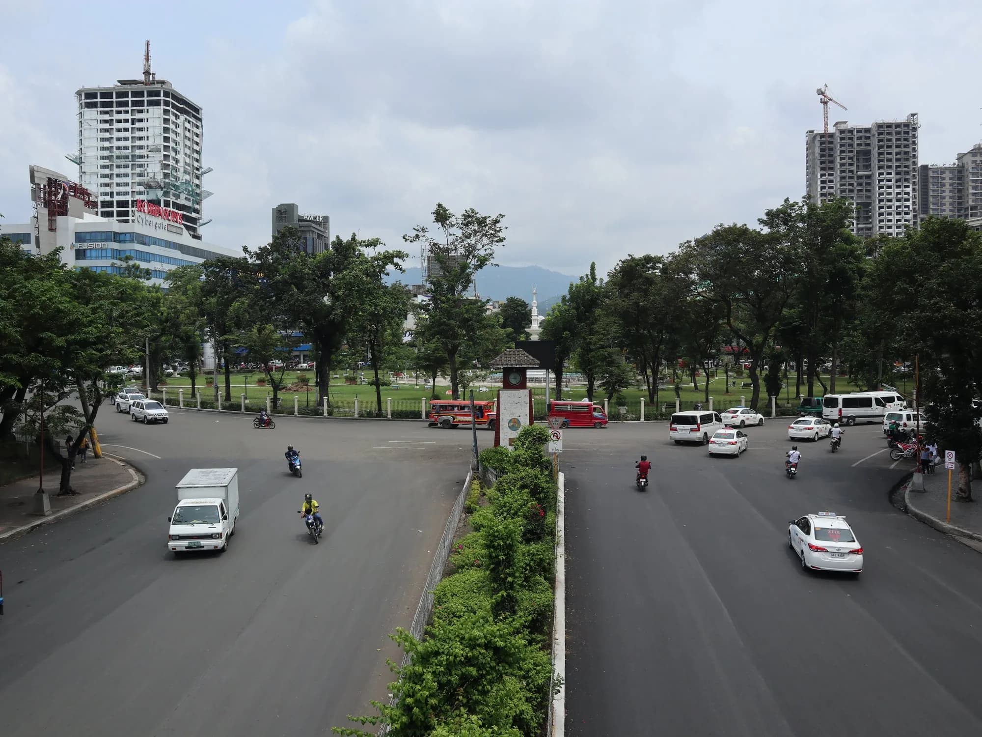 Fuente Osmena Circle, Osmeña Boulevard (Cebu City; 09-05-2022)