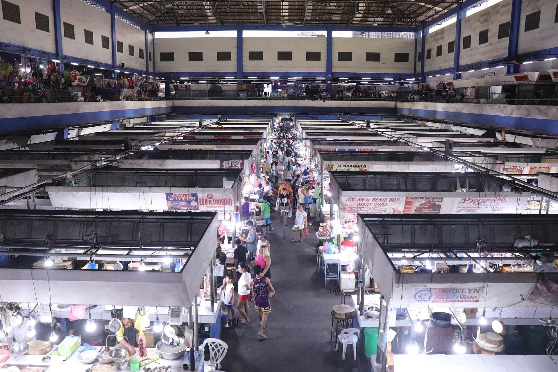 File:Mandaue Public Market Wet Market.jpg
