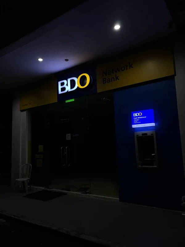 File:BDO Network Bank Bay at night.png