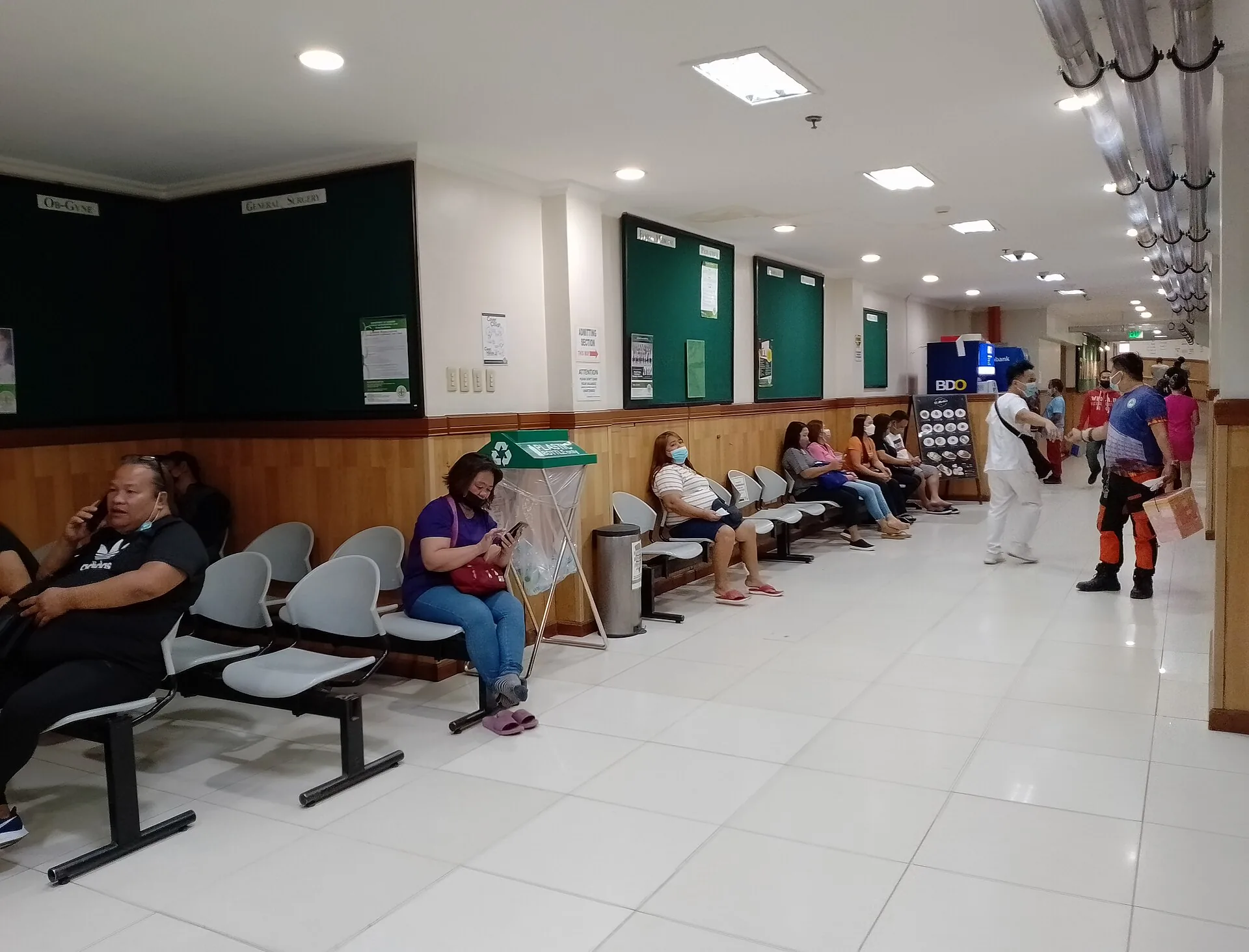 File:Interior of Chong Hua Hospital (02) (02-17-2023).jpg