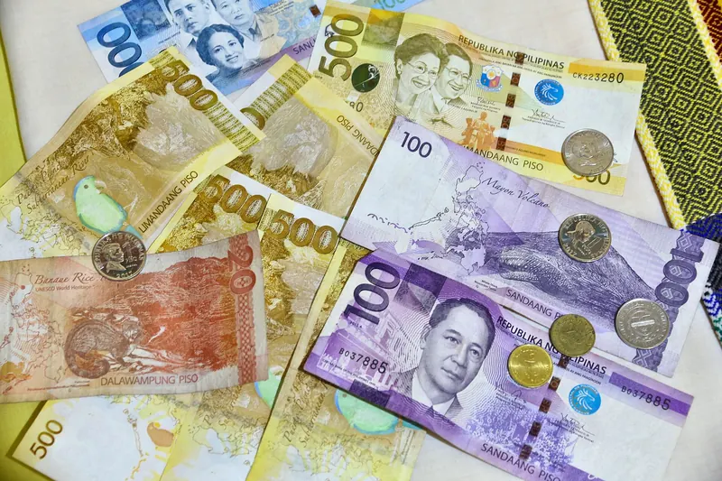 File:08 Philippine peso PHP currency - banknotes and coins of Philippine money.jpg