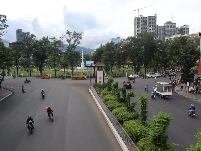 Fuente Osmena Circle, Osmeña Boulevard sunset (Cebu City; 09-06-2022)