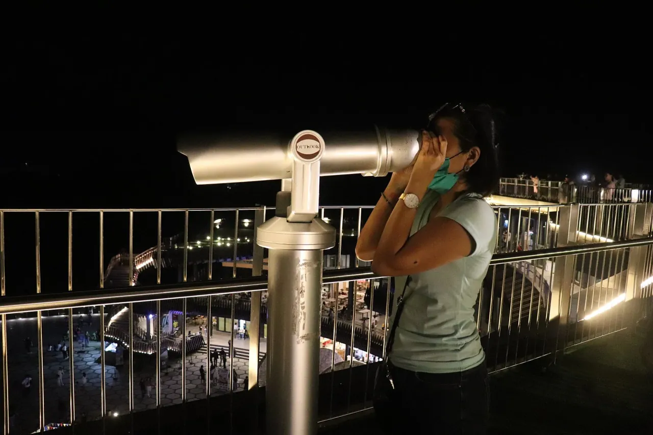 File:WikiNights Cebu - Tops Lookout (020).jpg